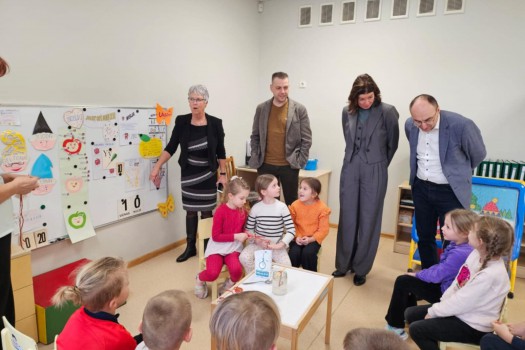 Darželyje lankėsi svečiai iš Nyderlandų karalystės